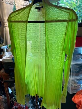 ☀️ SUMMER CLEARANCE 🛍️Bellissima Fashions Neon Lime Lace Open Cardigan
